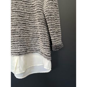 🖤 Sweater w/ Trim Accent